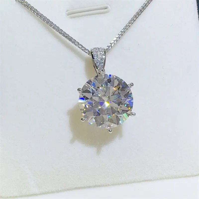 10 Carat Moissanite 925 Sterling Silver Pendant Necklace - GlossiChic Collectionjewelry