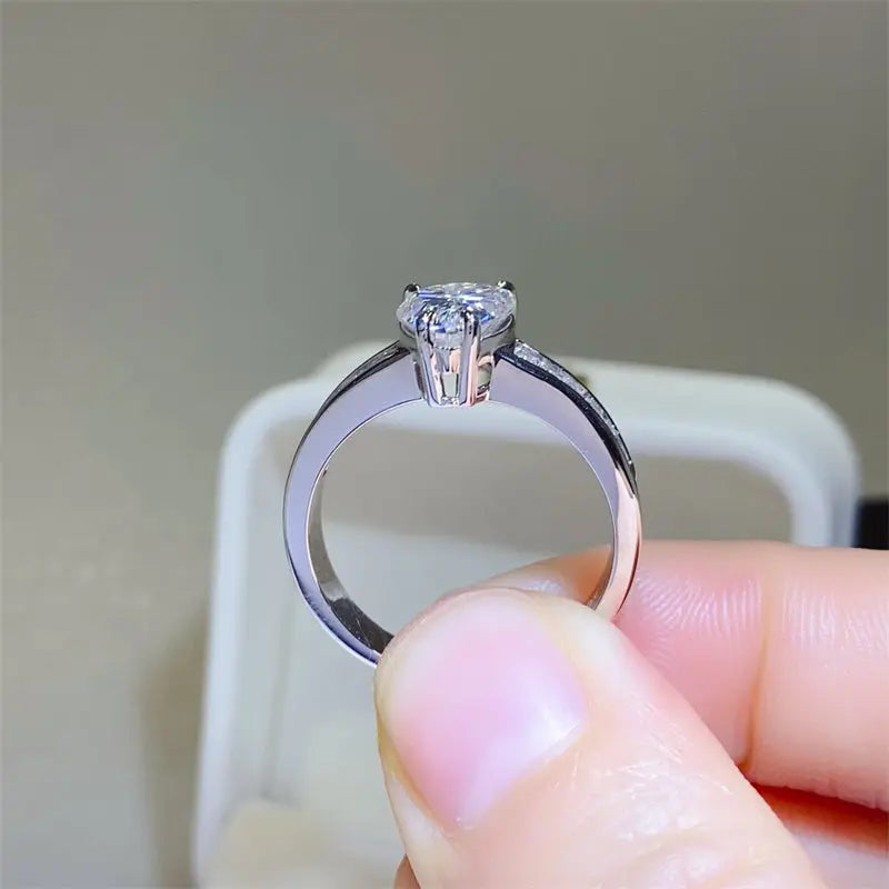 3 Carat Moissanite 925 Sterling Silver Ring - GlossiChic Collection Silver / 5 GlossiChic Collection jewelry