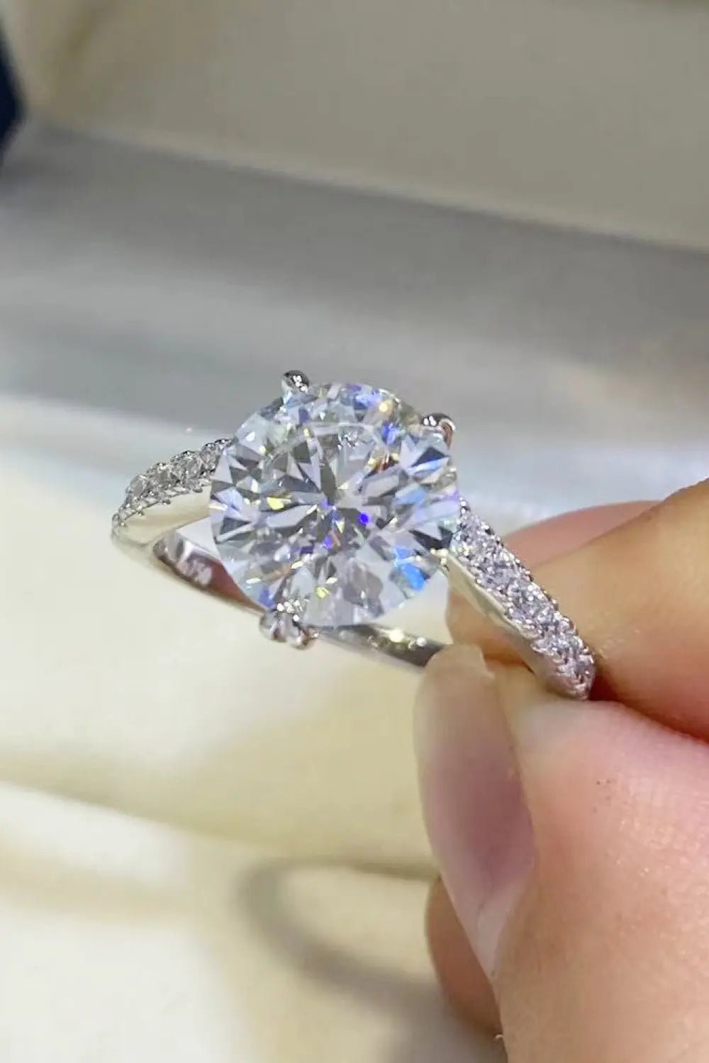 3 Carat Moissanite 925 Sterling Silver Ring - GlossiChic Collectionjewelry