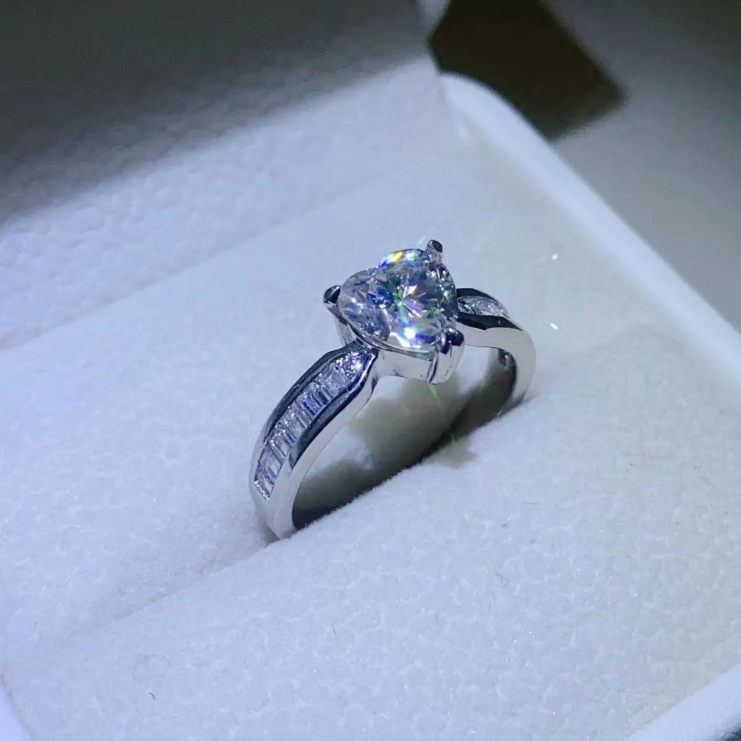 1 Carat Moissanite 925 Sterling Silver Ring - GlossiChic Collection Silver / 4.5 GlossiChic Collection jewelry