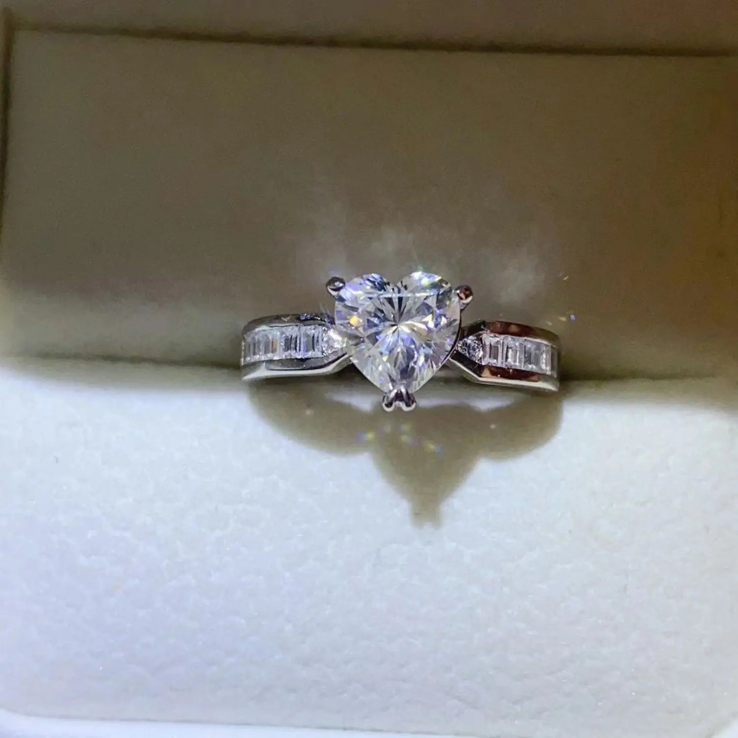 1 Carat Moissanite 925 Sterling Silver Ring - GlossiChic Collection Silver / 4.5 GlossiChic Collection jewelry