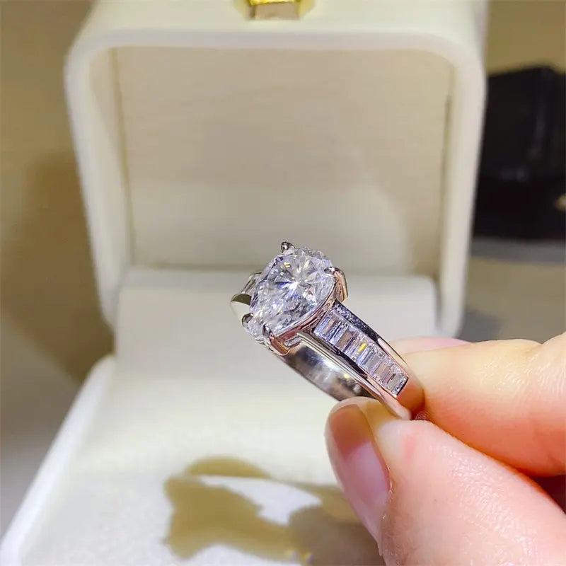 3 Carat Moissanite 925 Sterling Silver Ring - GlossiChic Collection Silver / 5 GlossiChic Collection jewelry