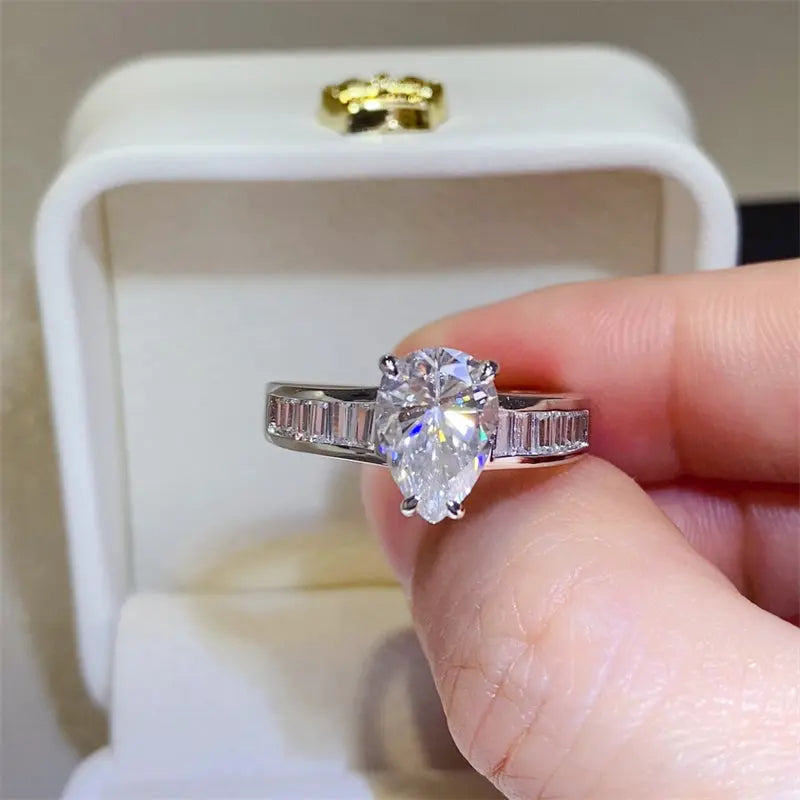 3 Carat Moissanite 925 Sterling Silver Ring - GlossiChic Collection Silver / 5 GlossiChic Collection jewelry