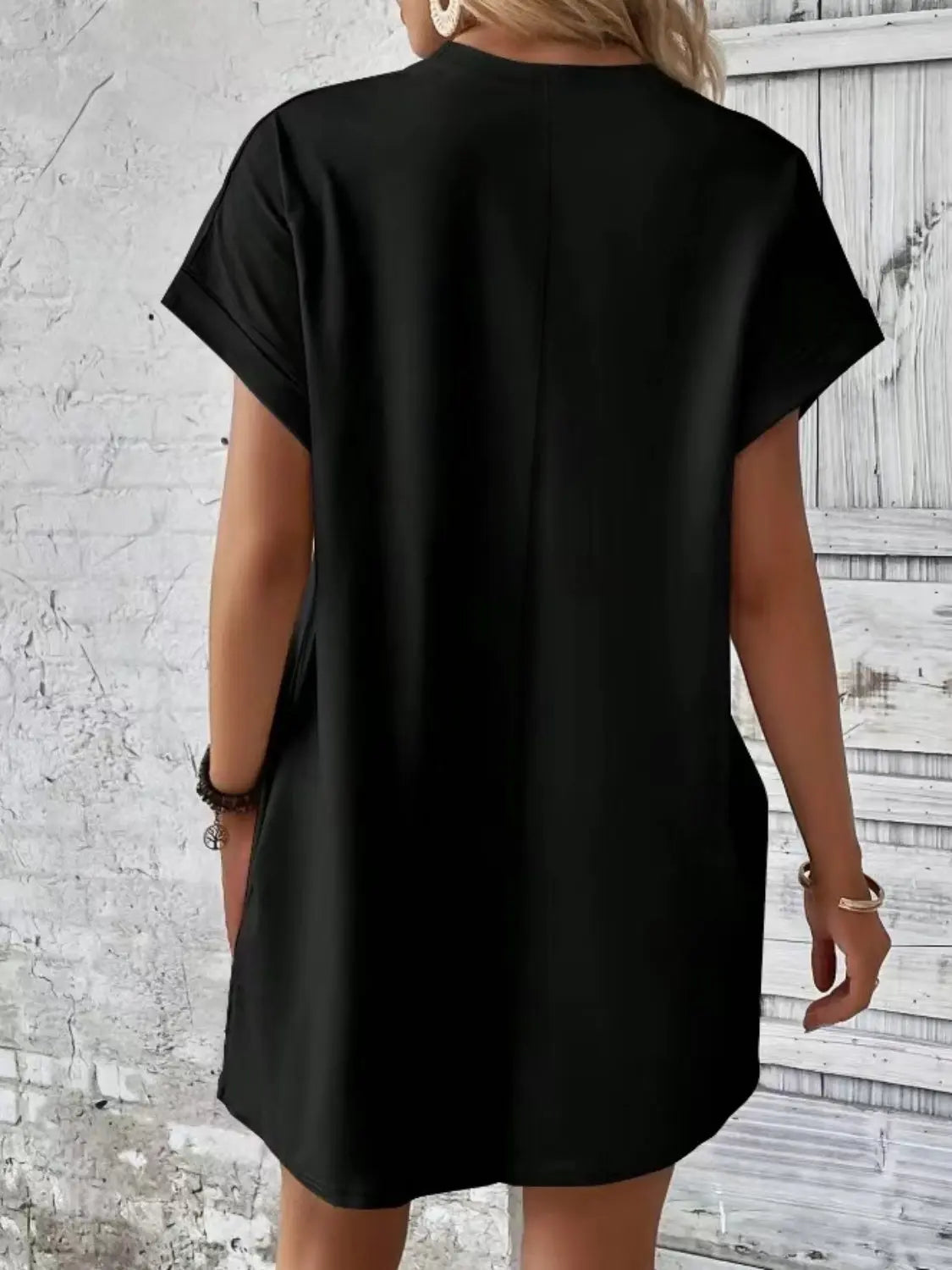 Pocketed Round Neck Short Sleeve Dress - GlossiChic Collection Black / S GlossiChic Collection Dresses