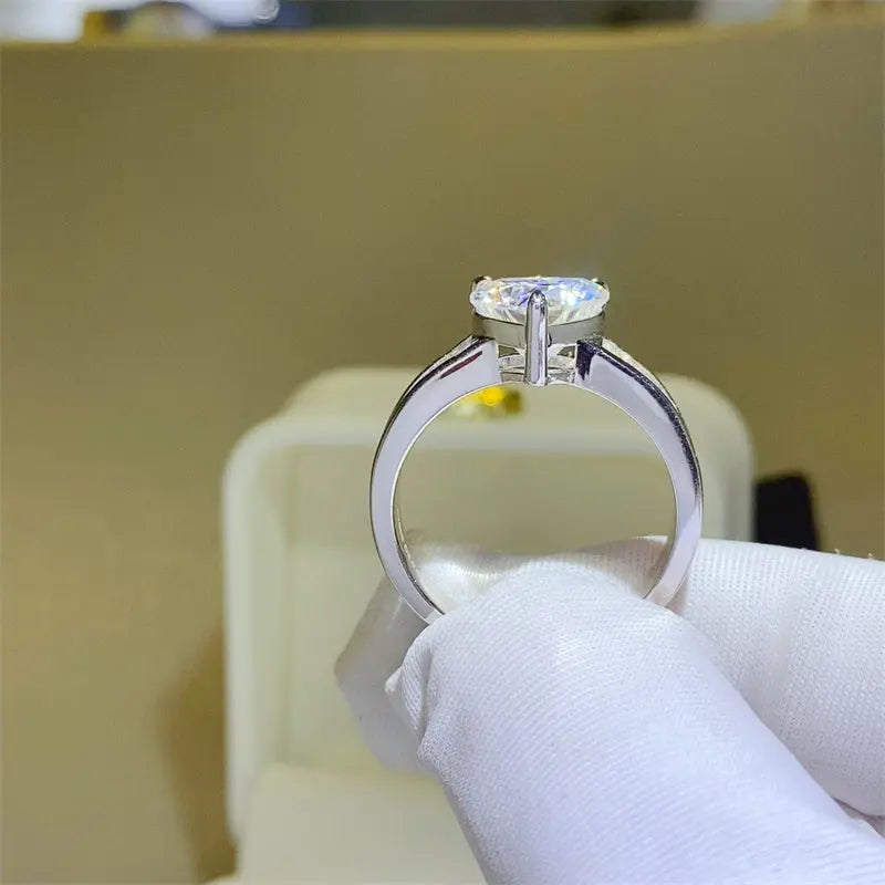 3 Carat Moissanite 925 Sterling Silver Ring - GlossiChic Collection Silver / 5 GlossiChic Collection jewelry