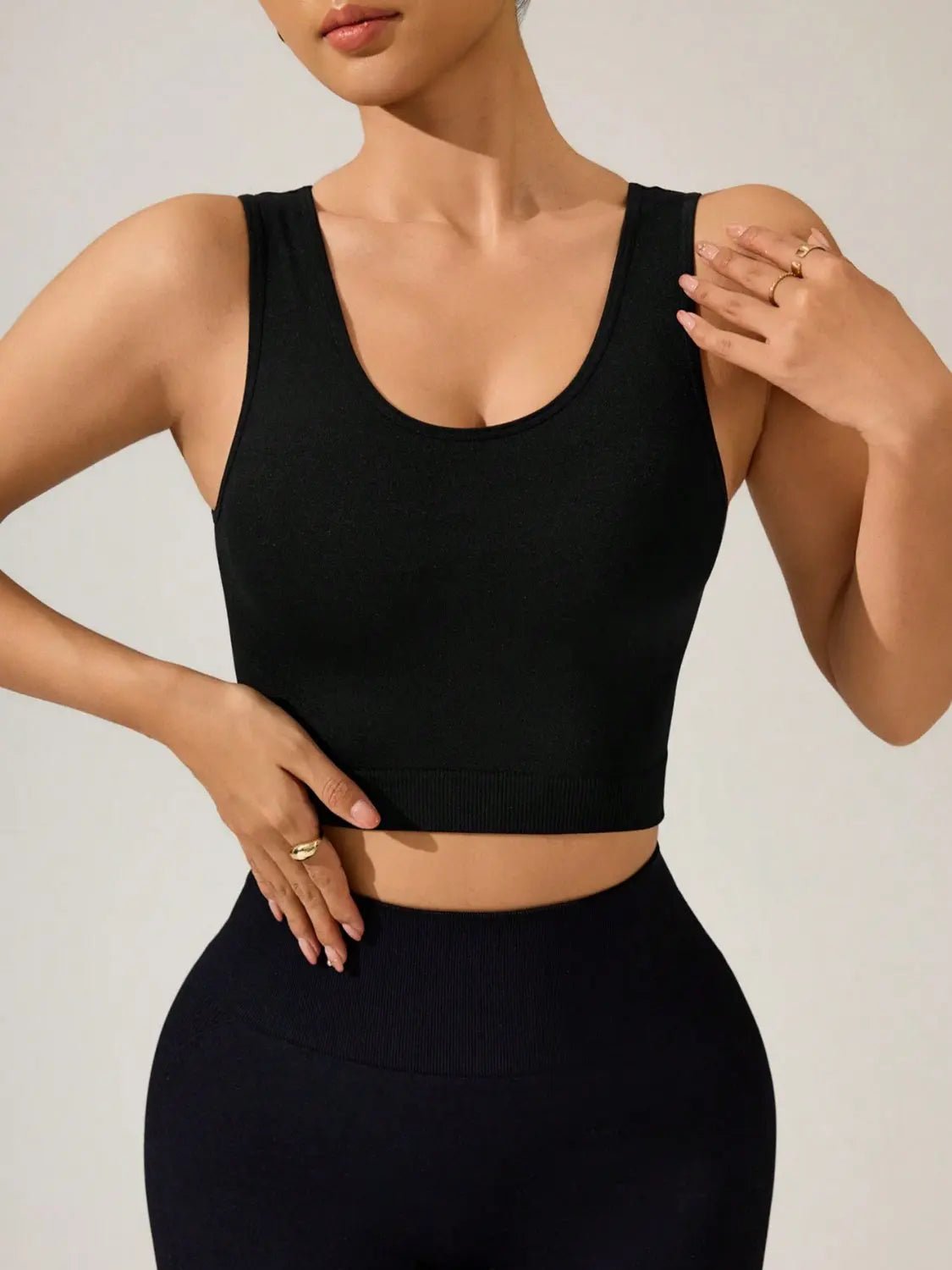 Crisscross Cropped Active Tank - GlossiChic CollectionActivewear