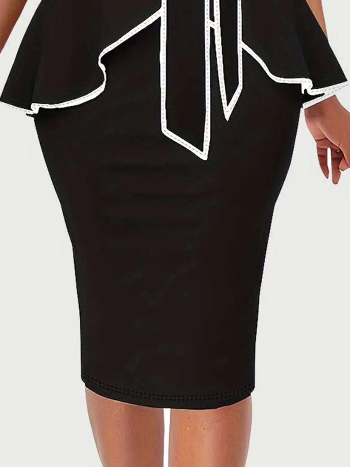 Plus Size Cutout Contrast Sleeveless Dress - GlossiChic CollectionDresses
