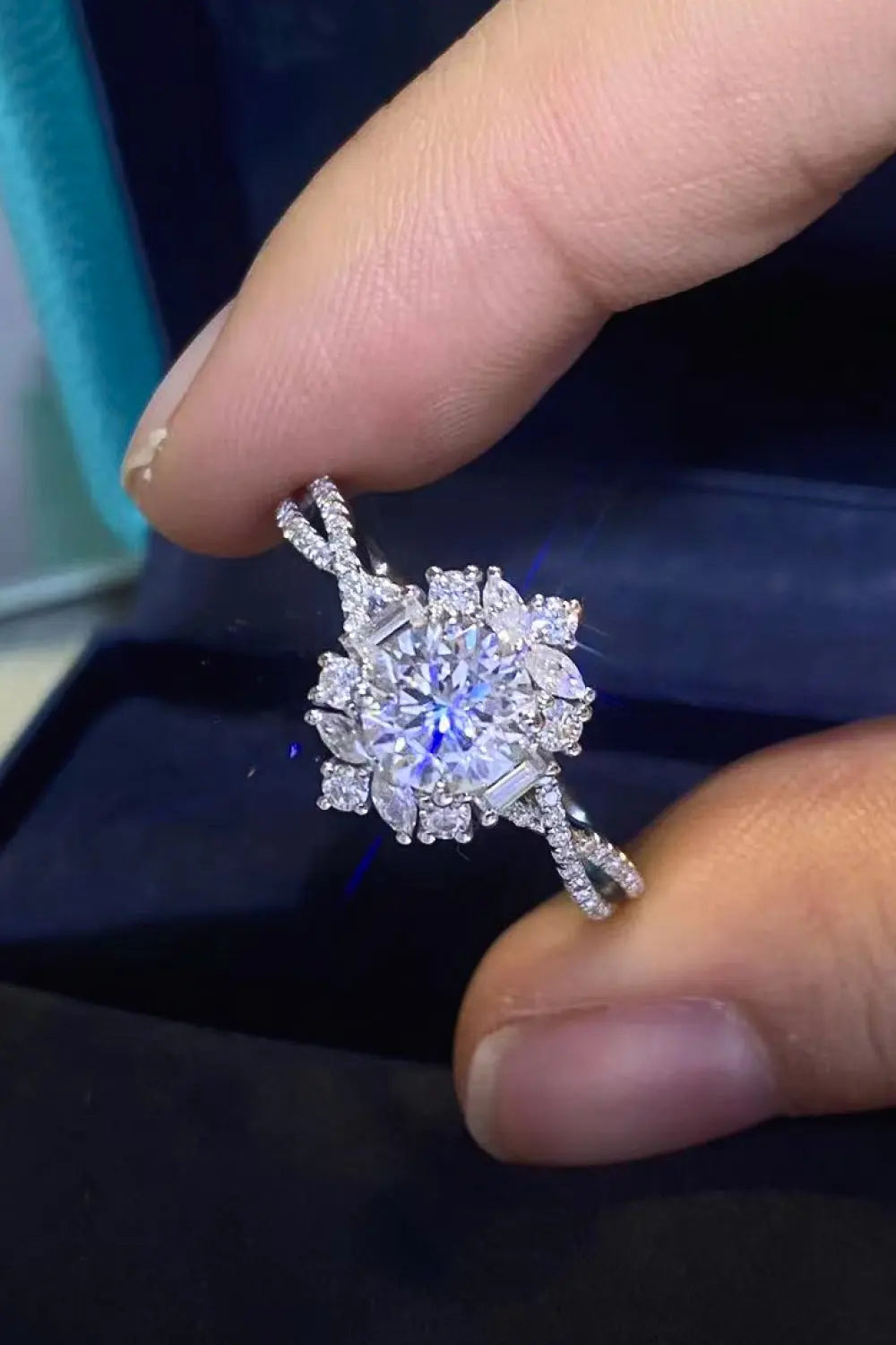 Floral 2 Carat Moissanite Crisscross Ring - GlossiChic Collection Silver / 5 GlossiChic Collection jewelry