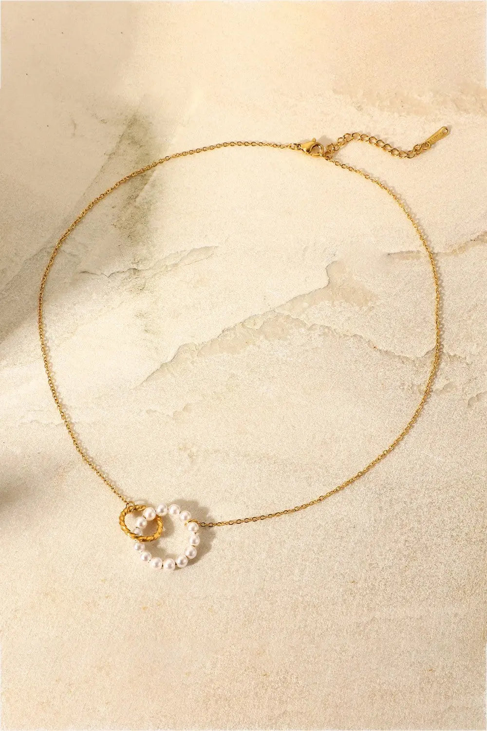 Pearl Hoop Link Pendant Necklace - GlossiChic Collection White/Gold / One Size GlossiChic Collection jewelry