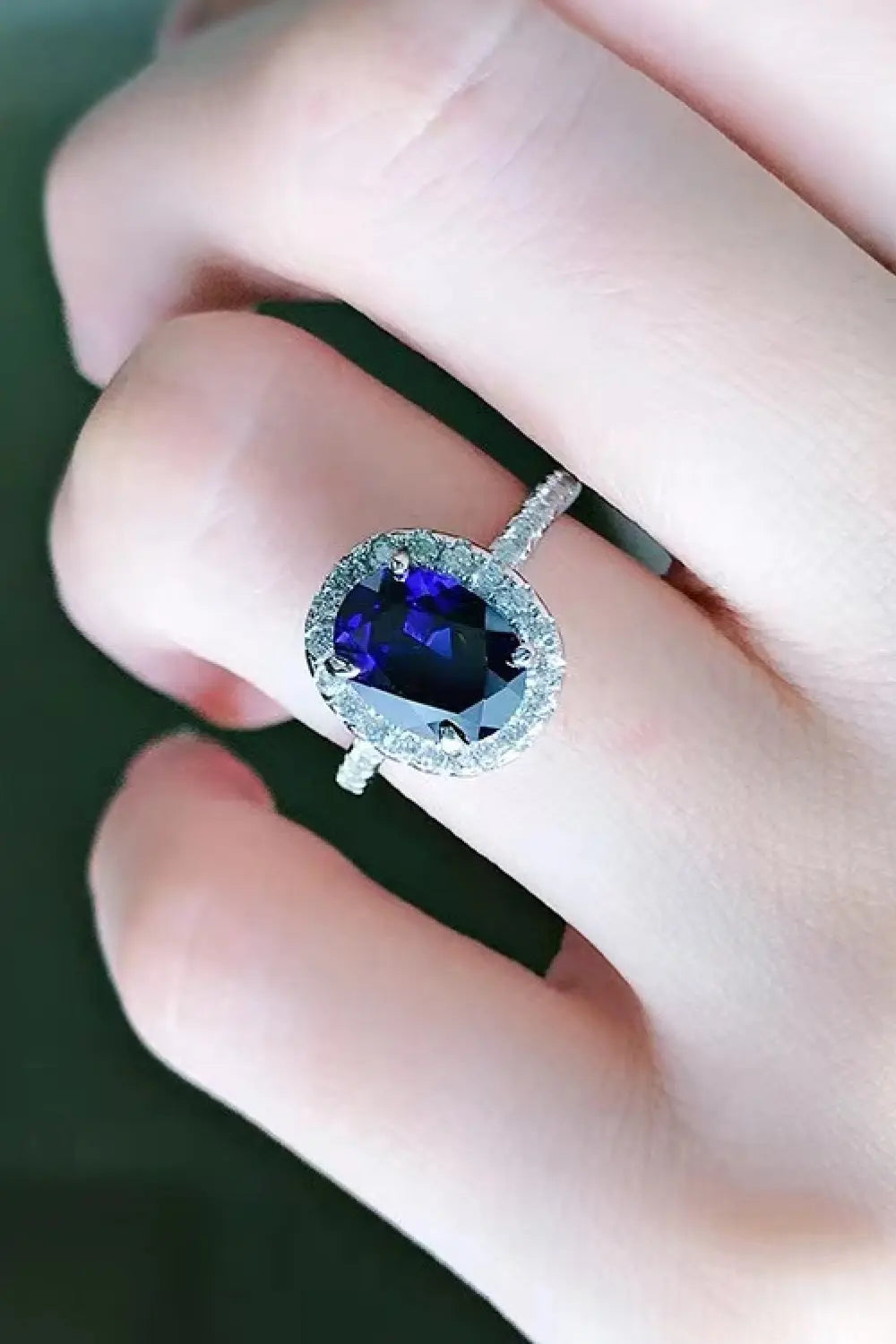 2 Carat Moissanite Pigeon Egg Ring - GlossiChic Collection Pigeon Egg / 4 GlossiChic Collection jewelry