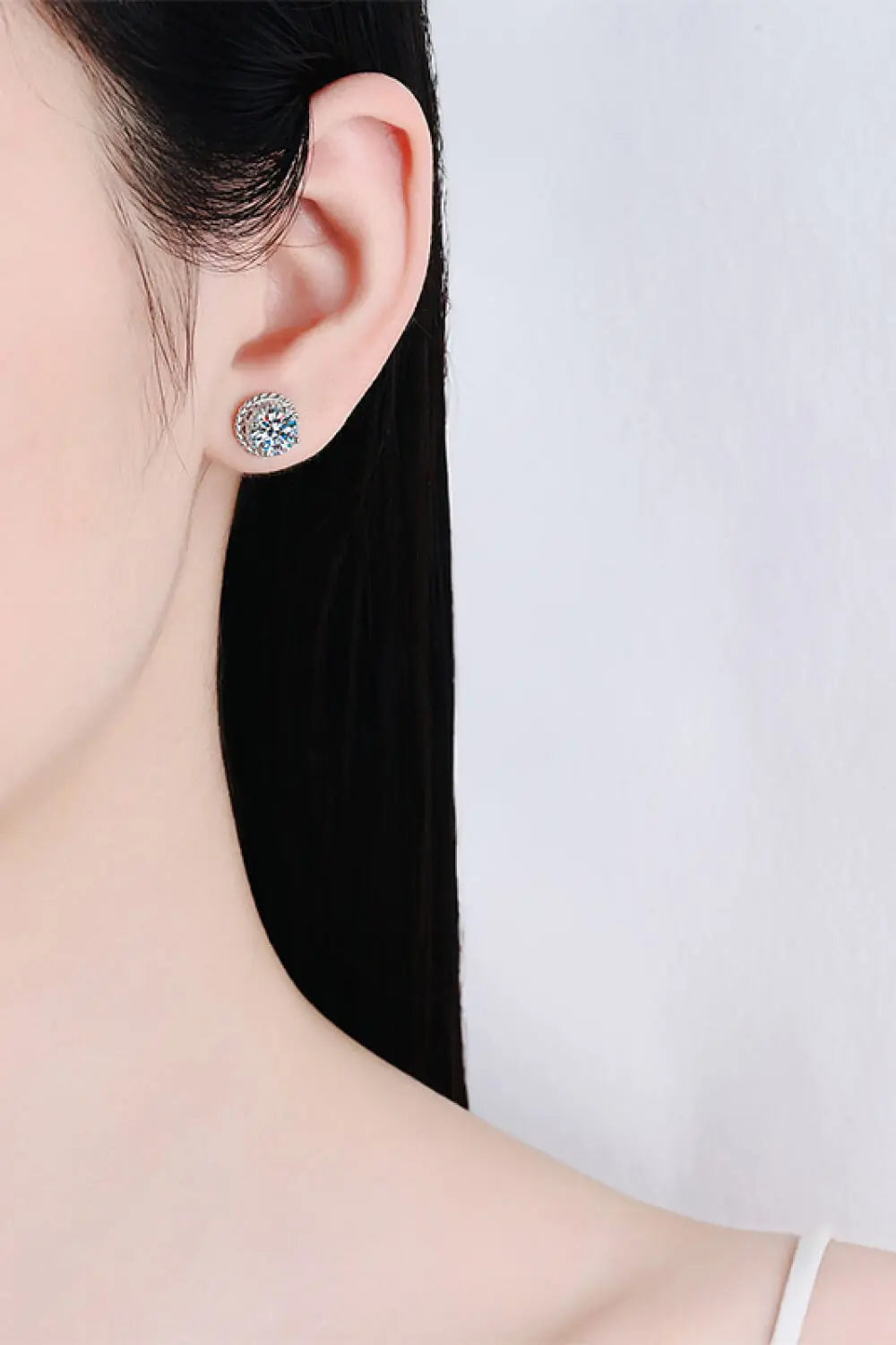 1 Carat Moissanite 925 Sterling Silver Round Stud Earrings - GlossiChic Collection Silver / One Size GlossiChic Collection Earrings