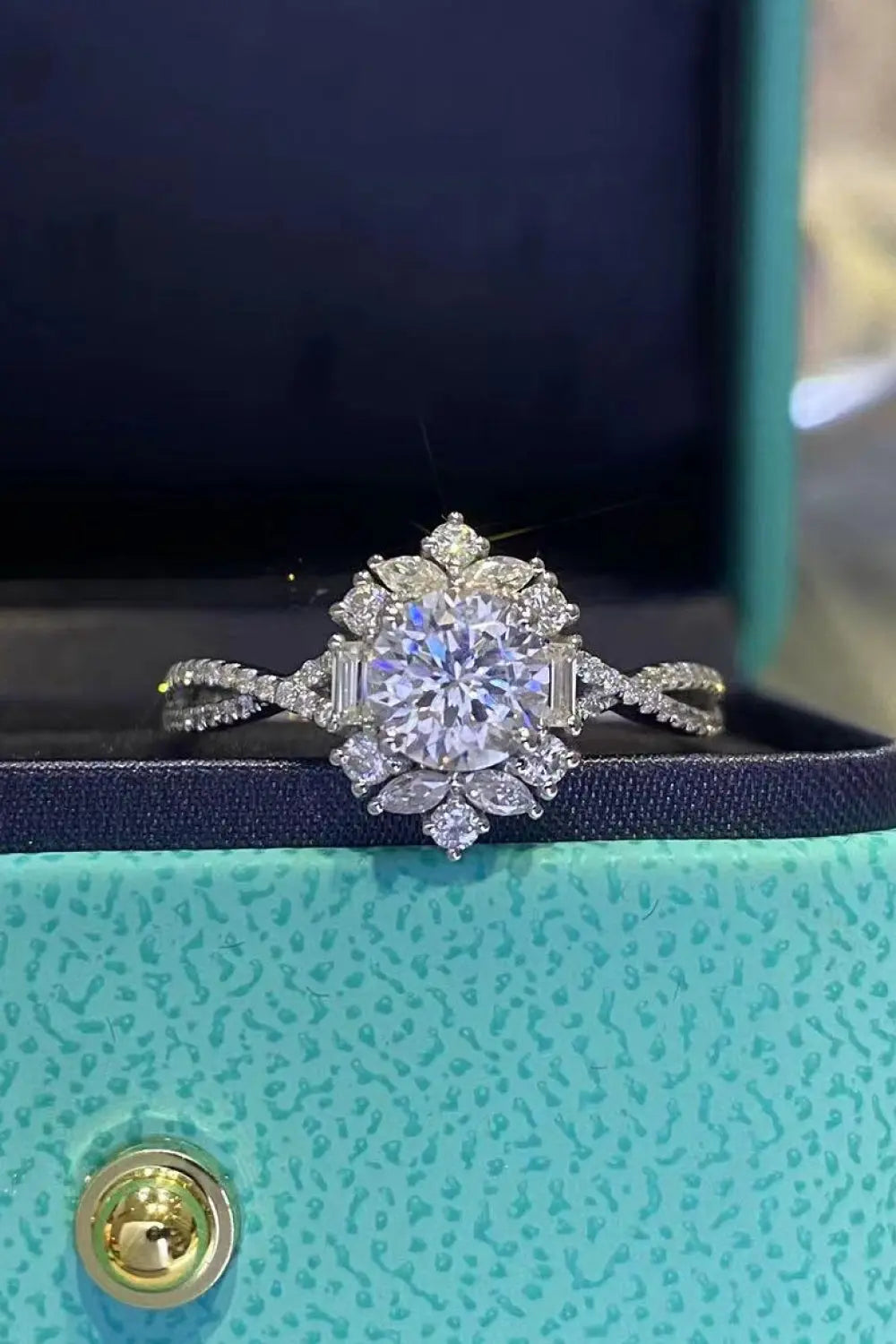 Floral 2 Carat Moissanite Crisscross Ring - GlossiChic Collection Silver / 5 GlossiChic Collection jewelry