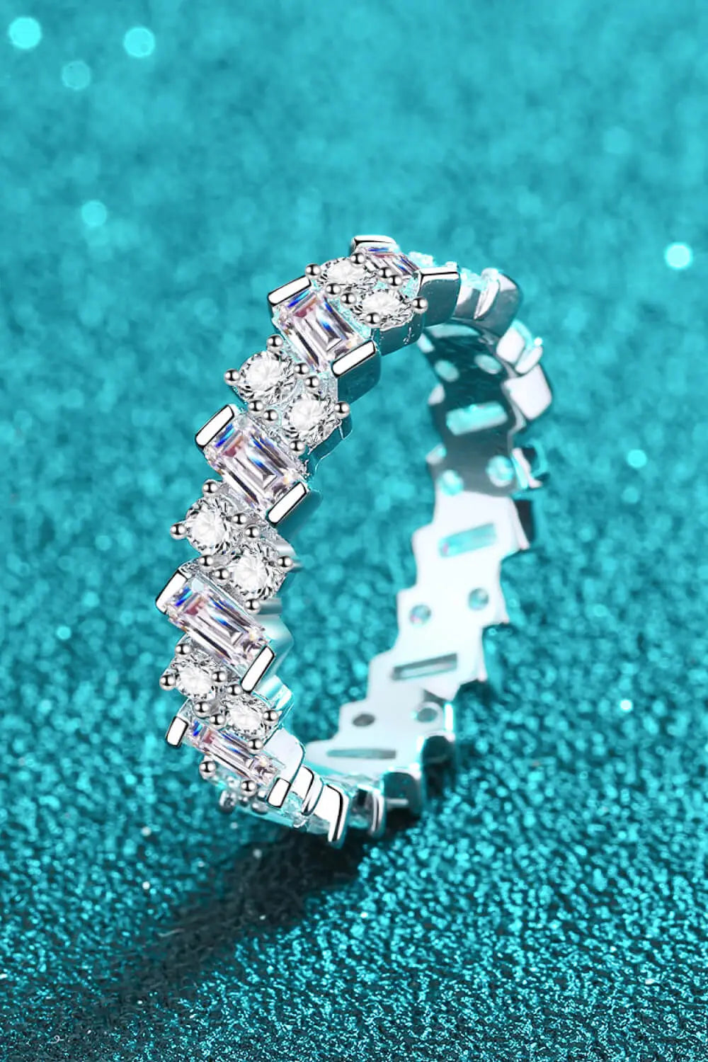 Chasing Love 925 Sterling Silver Moissanite Ring - GlossiChic Collection Silver / 4 GlossiChic Collection jewelry