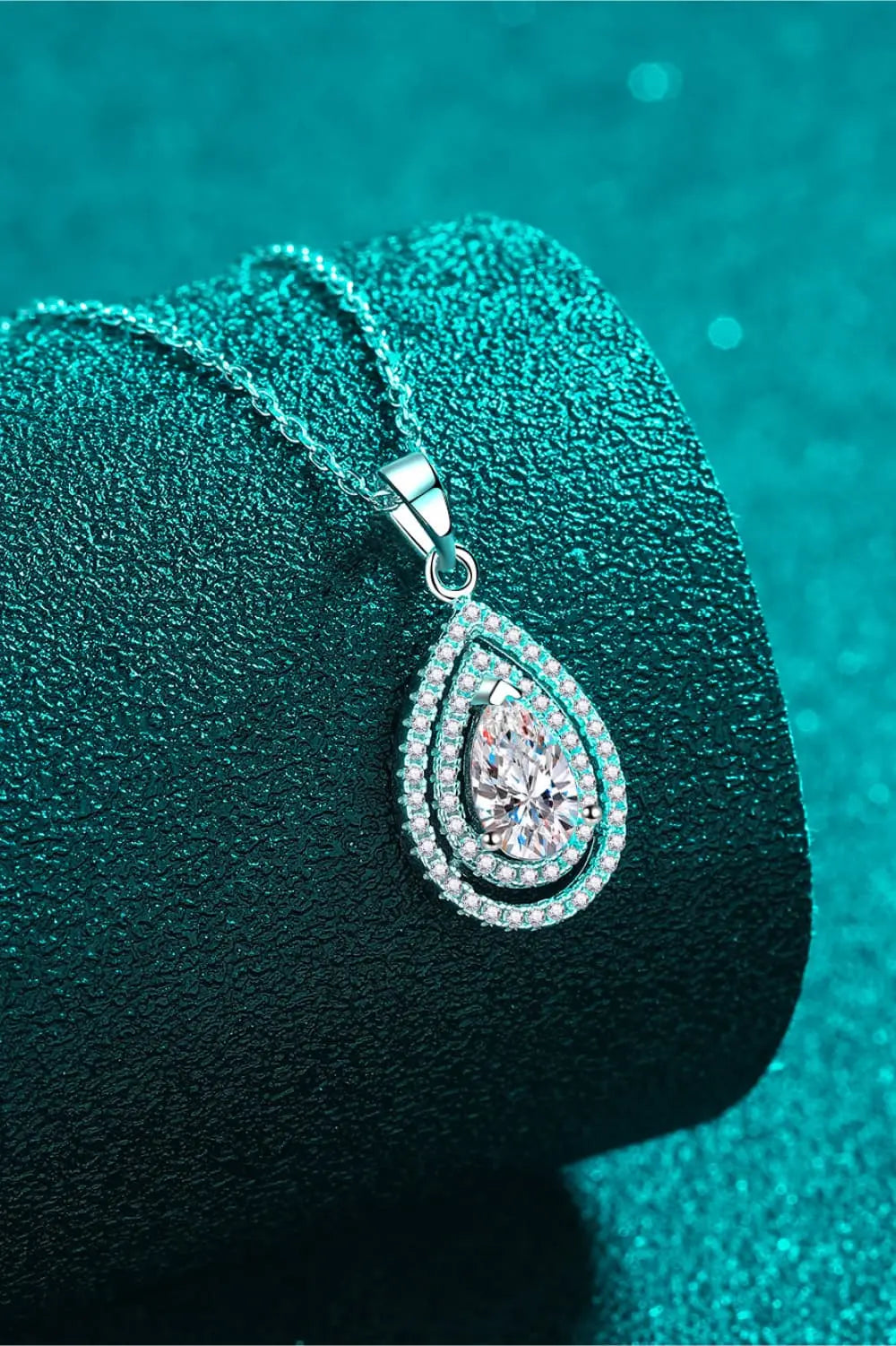 1 Carat Moissanite Teardrop Pendant Necklace - GlossiChic Collection Silver / One Size GlossiChic Collection jewelry