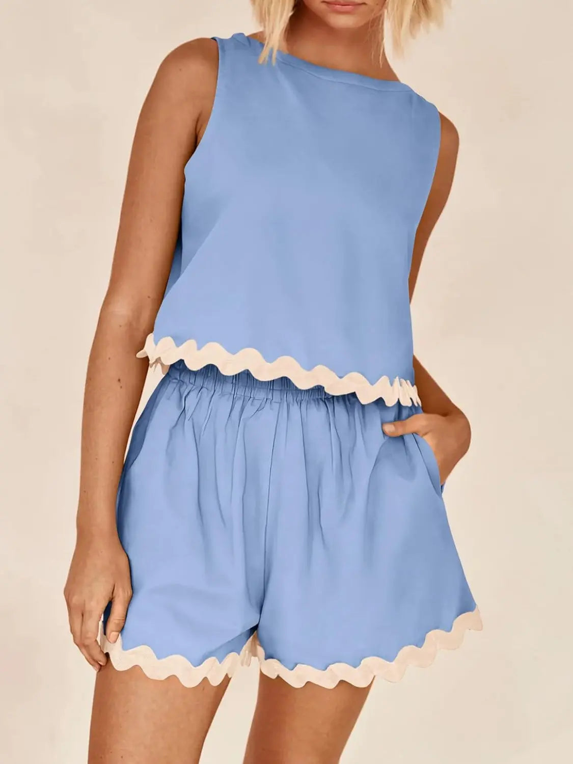 Contrast Trim Sleeveless Top and Shorts Set - GlossiChic Collection