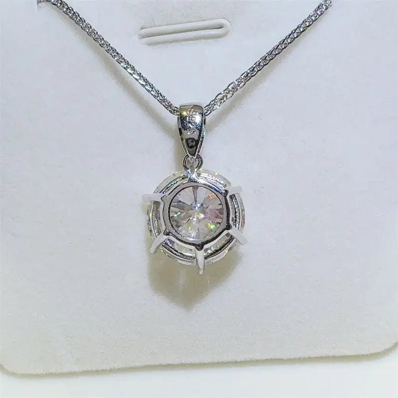 10 Carat Moissanite 925 Sterling Silver Pendant Necklace - GlossiChic Collectionjewelry