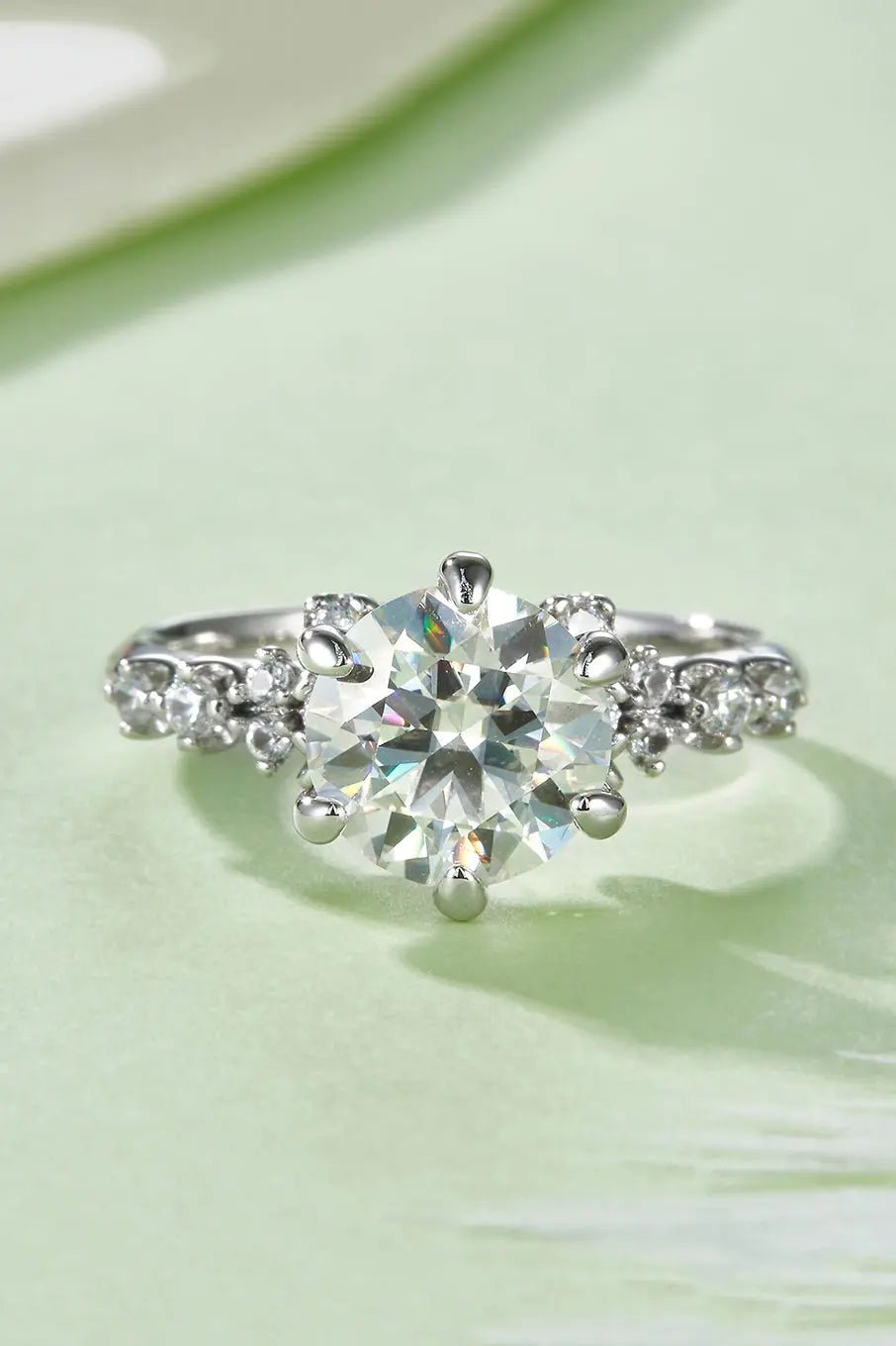 2 Carat Moissanite 925 Sterling Silver Ring - GlossiChic CollectionRings