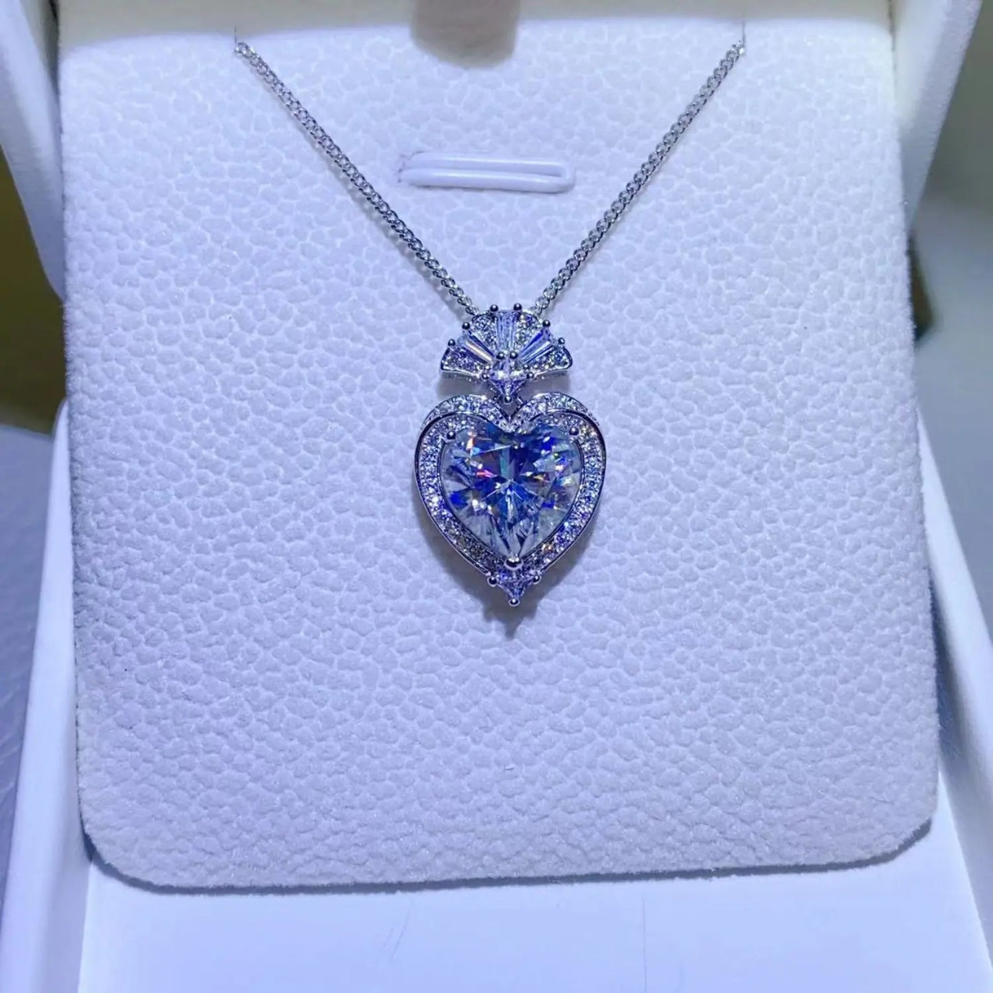 3 Carat Moissanite 925 Sterling Silver Heart Pendant Necklace - GlossiChic Collection