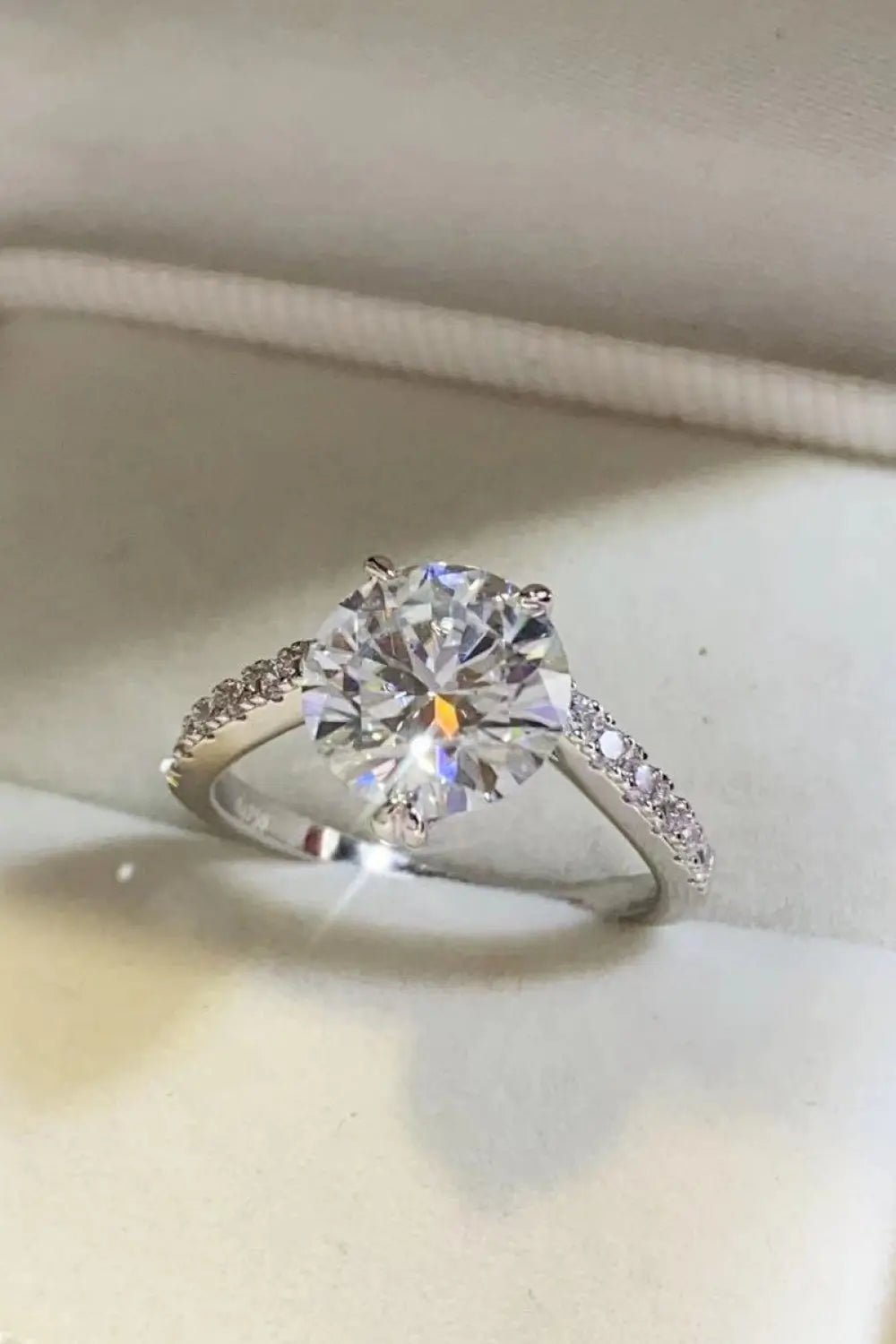 3 Carat Moissanite 925 Sterling Silver Ring - GlossiChic Collectionjewelry