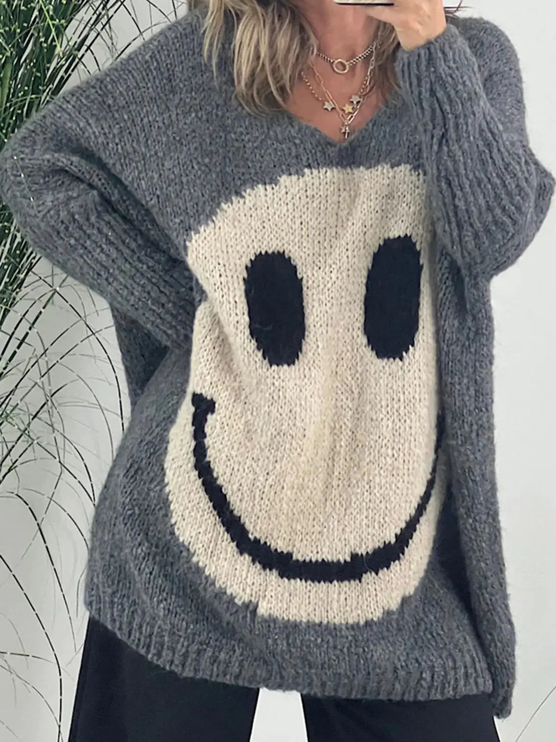 Smiling Face V-Neck Long Sleeve Sweater GlossiChic Collecion