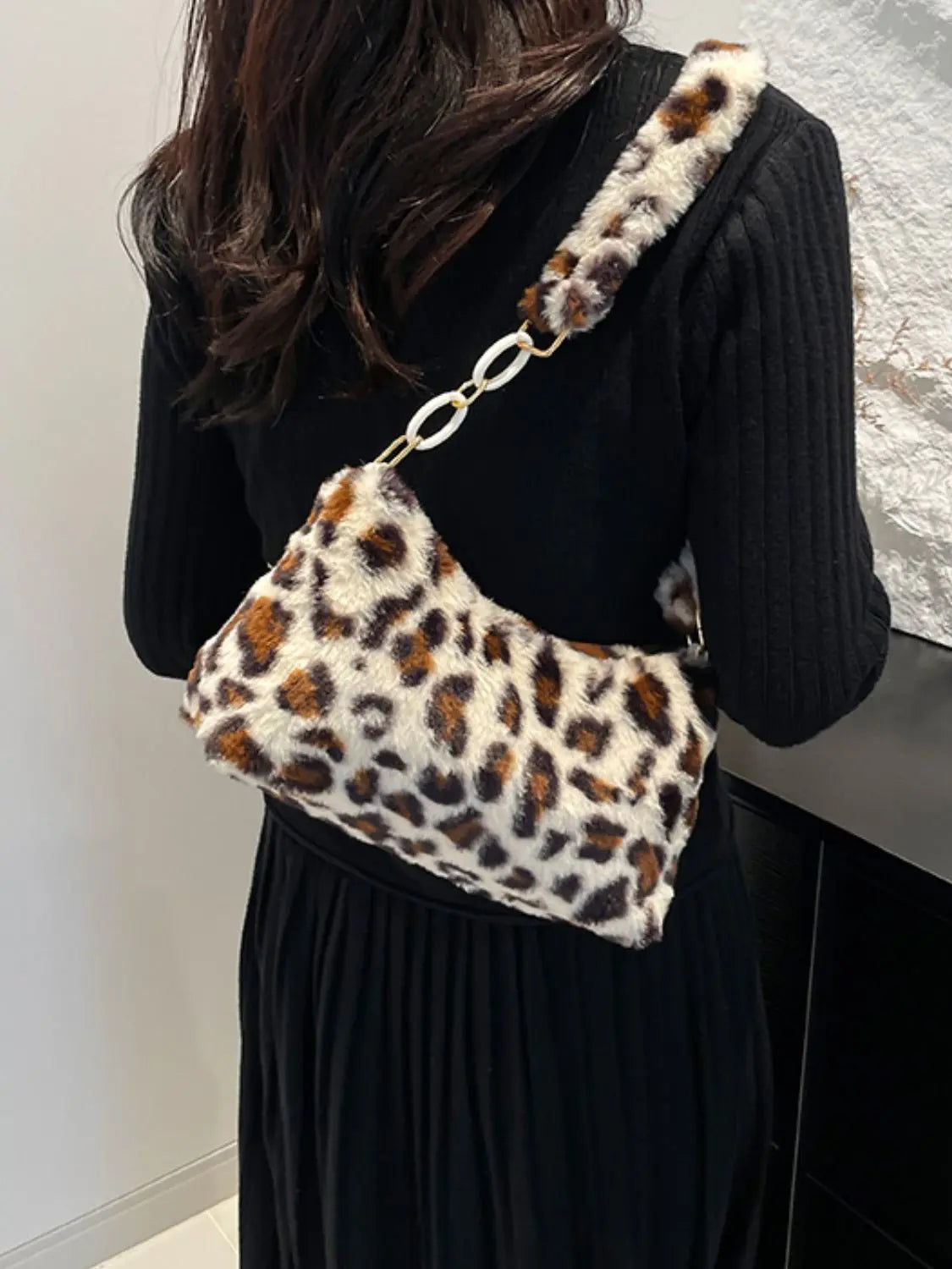 Leopard Fluff Shoulder Bag Trendsi