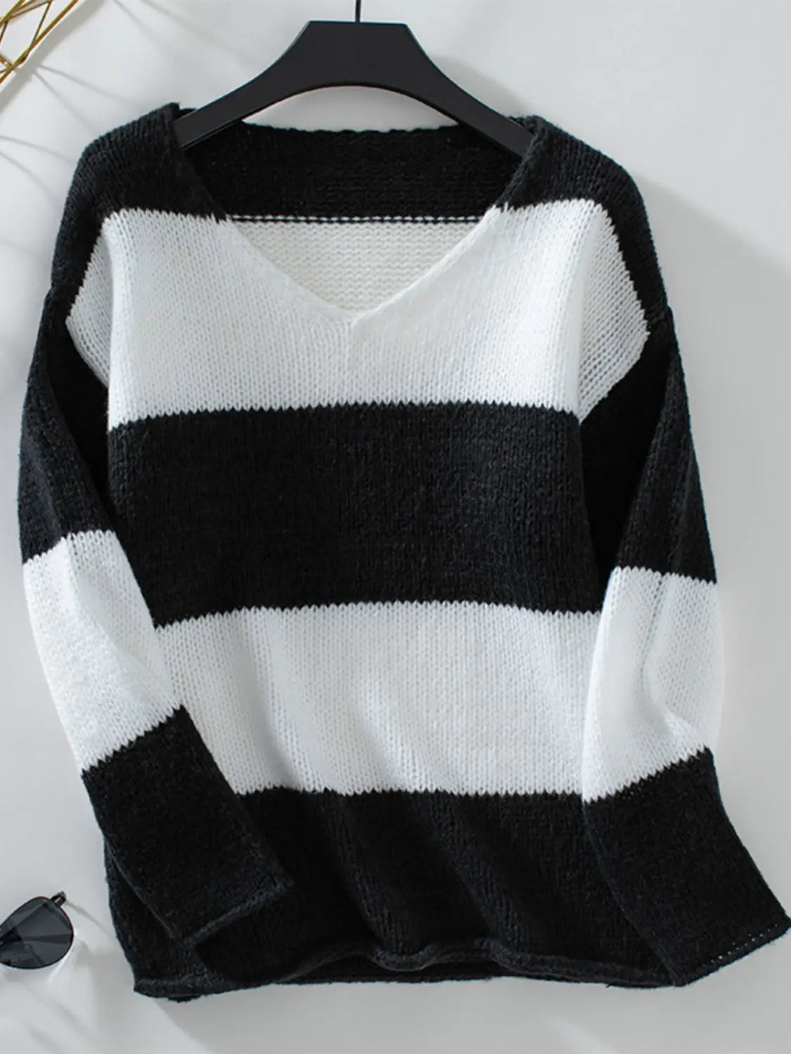 Color Block V-Neck Long Sleeve Sweater Trendsi