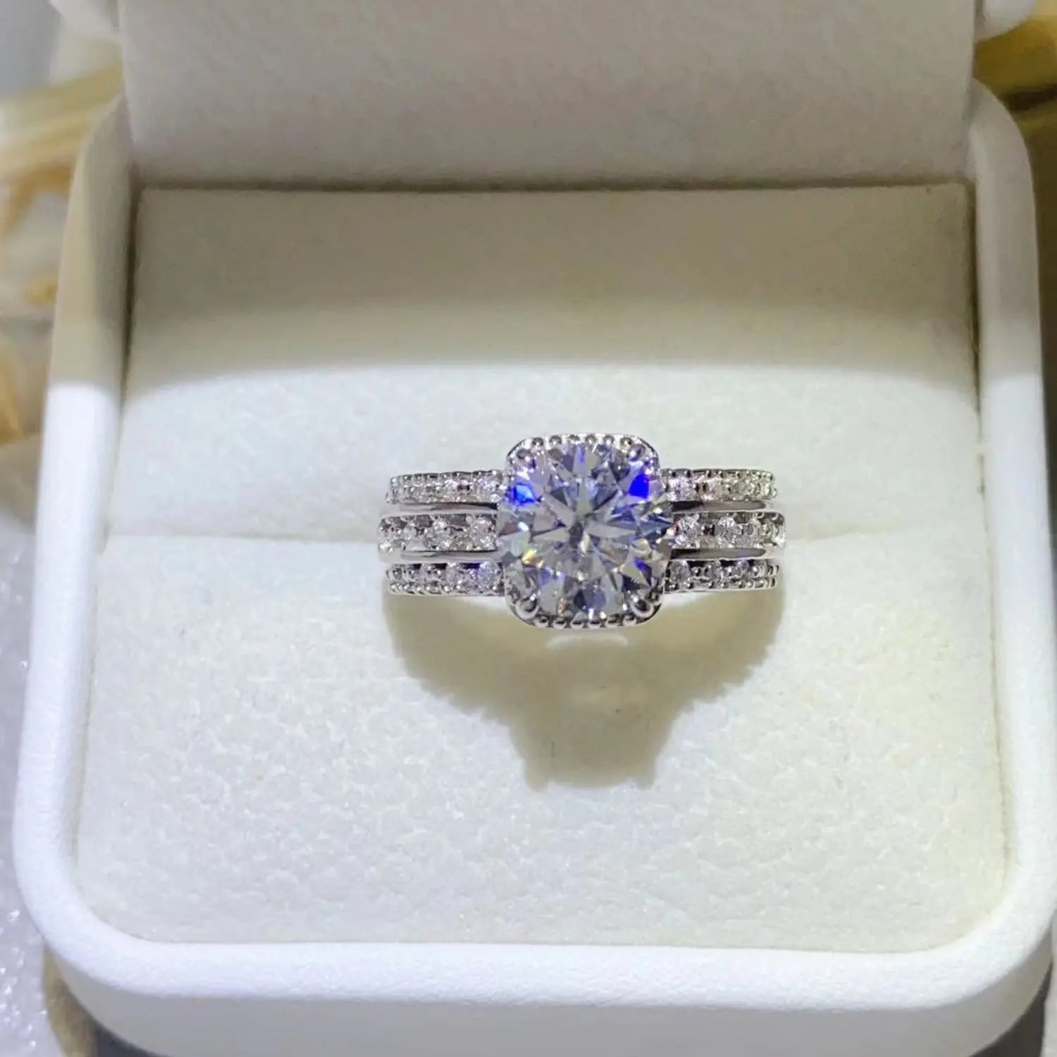 2 Carat Moissanite 925 Sterling Silver Ring - GlossiChic Collection Silver / 4.5 GlossiChic Collection jewelry