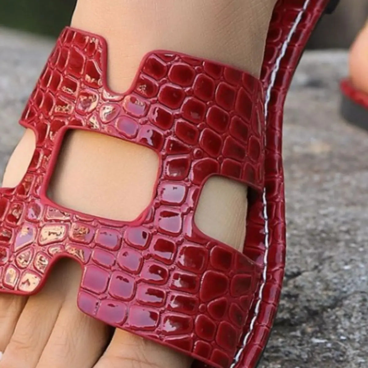 Crocodile Pattern Open-Toe PU Leather Sandals - GlossiChic Collection