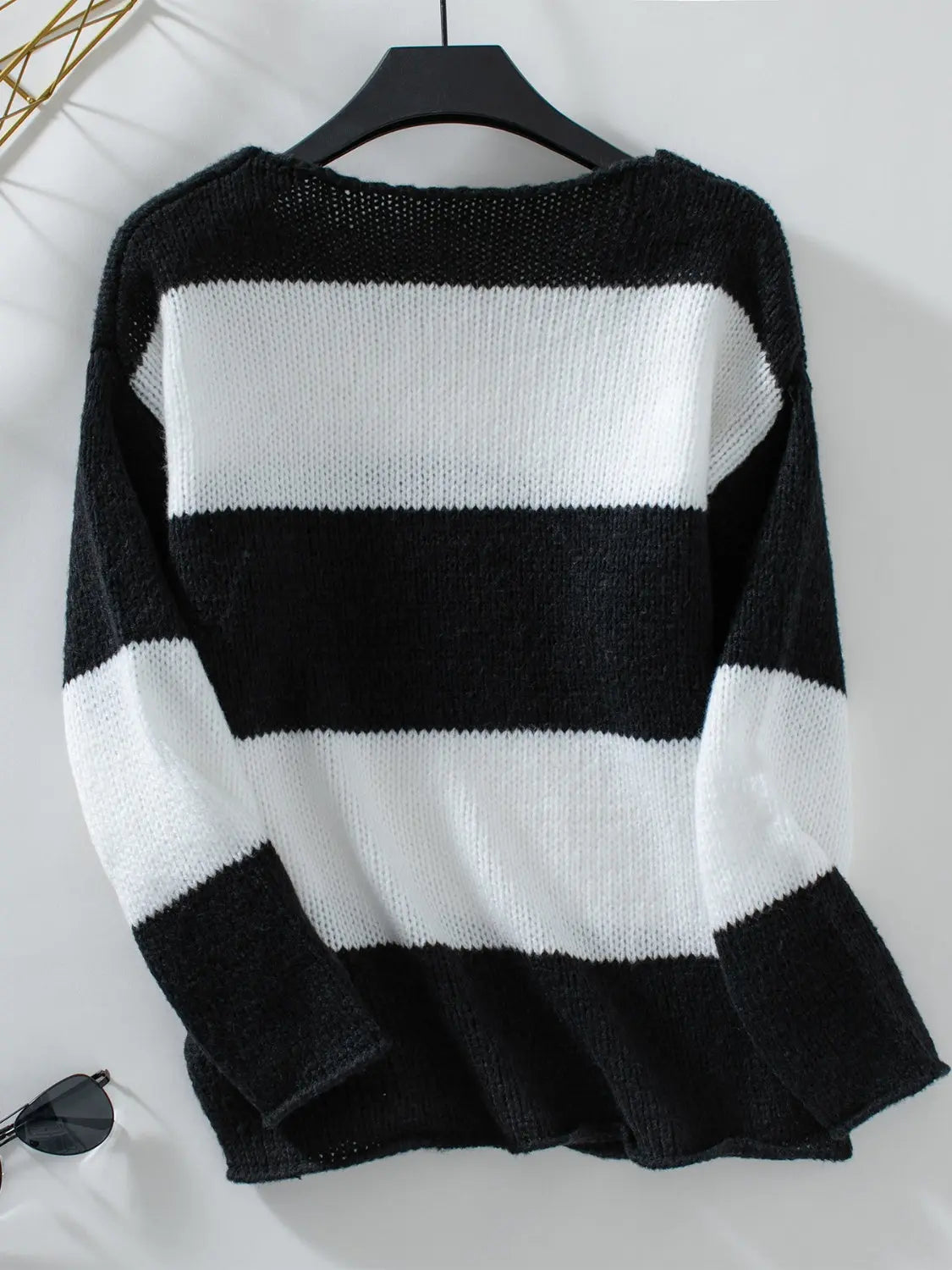 Color Block V-Neck Long Sleeve Sweater Trendsi