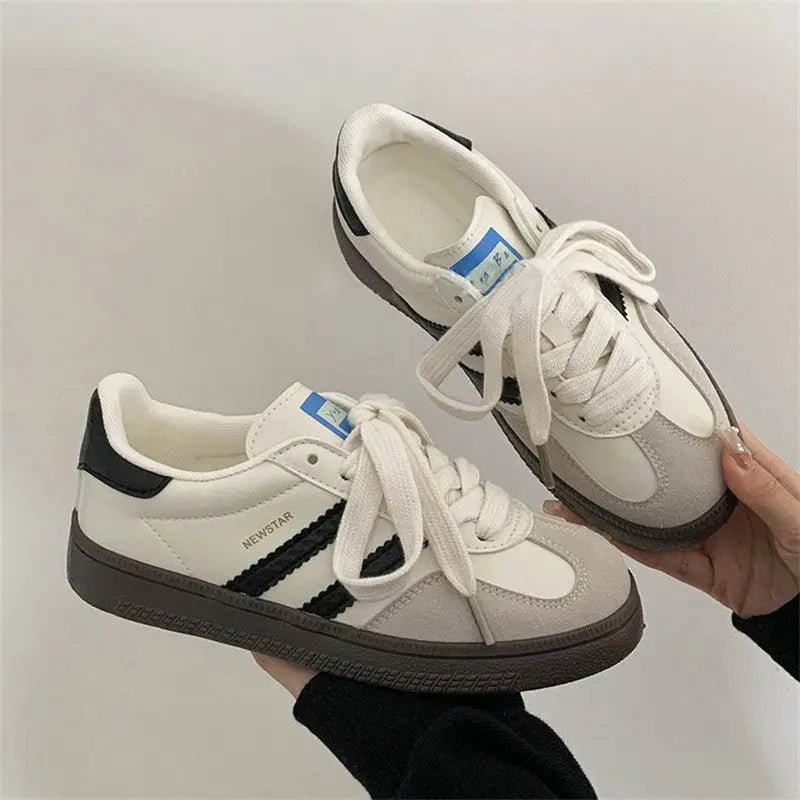 Contrast Round Toe Flat Sneakers - GlossiChic CollectionShoes
