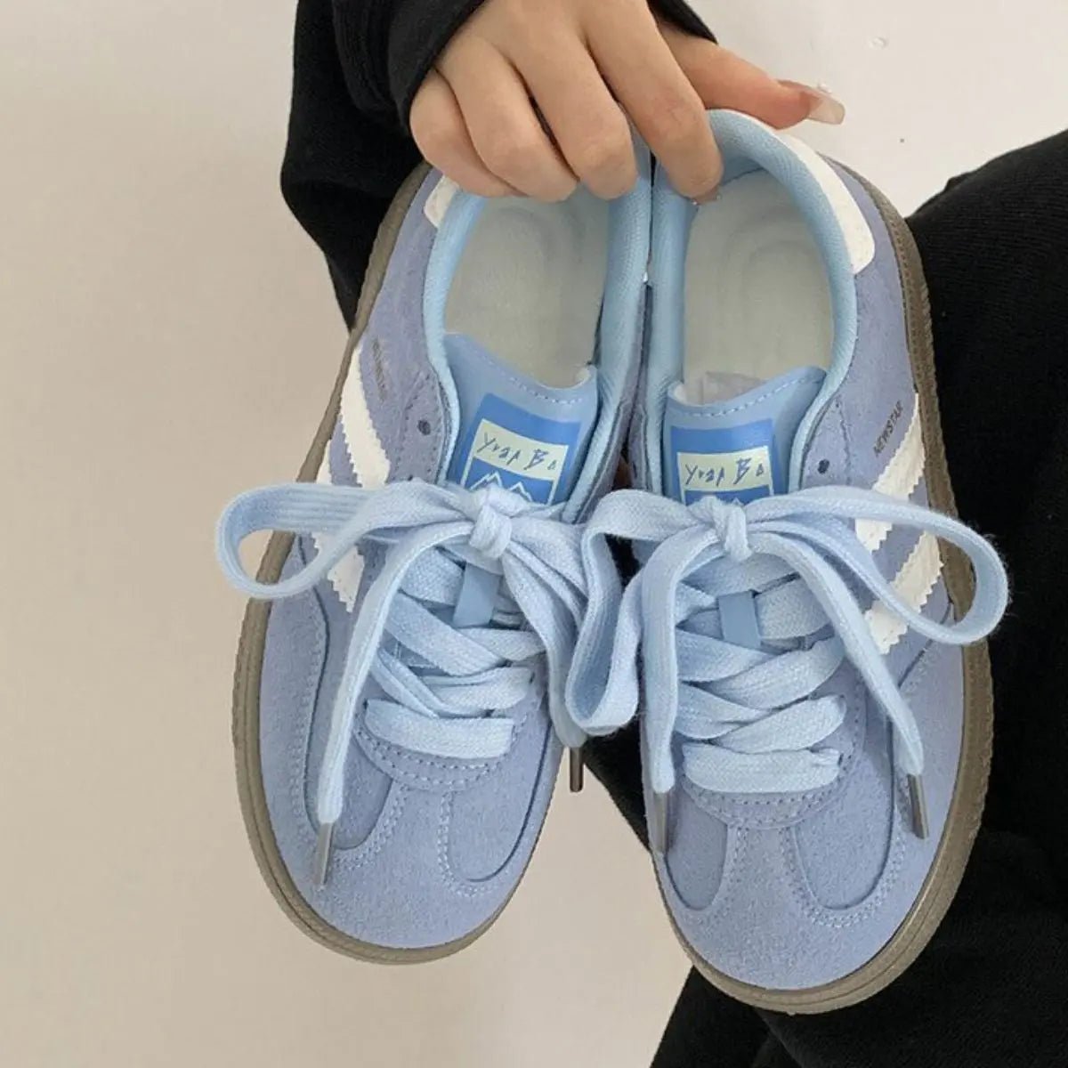 Contrast Round Toe Flat Sneakers - GlossiChic CollectionShoes