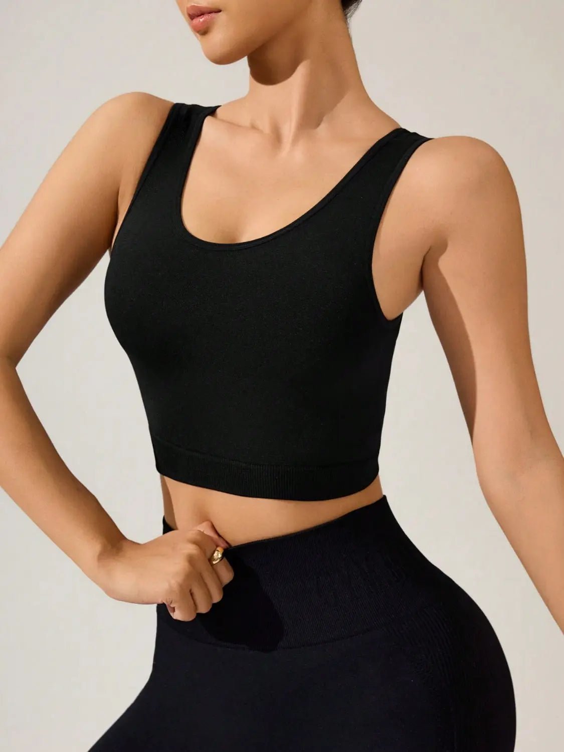 Crisscross Cropped Active Tank - GlossiChic CollectionActivewear