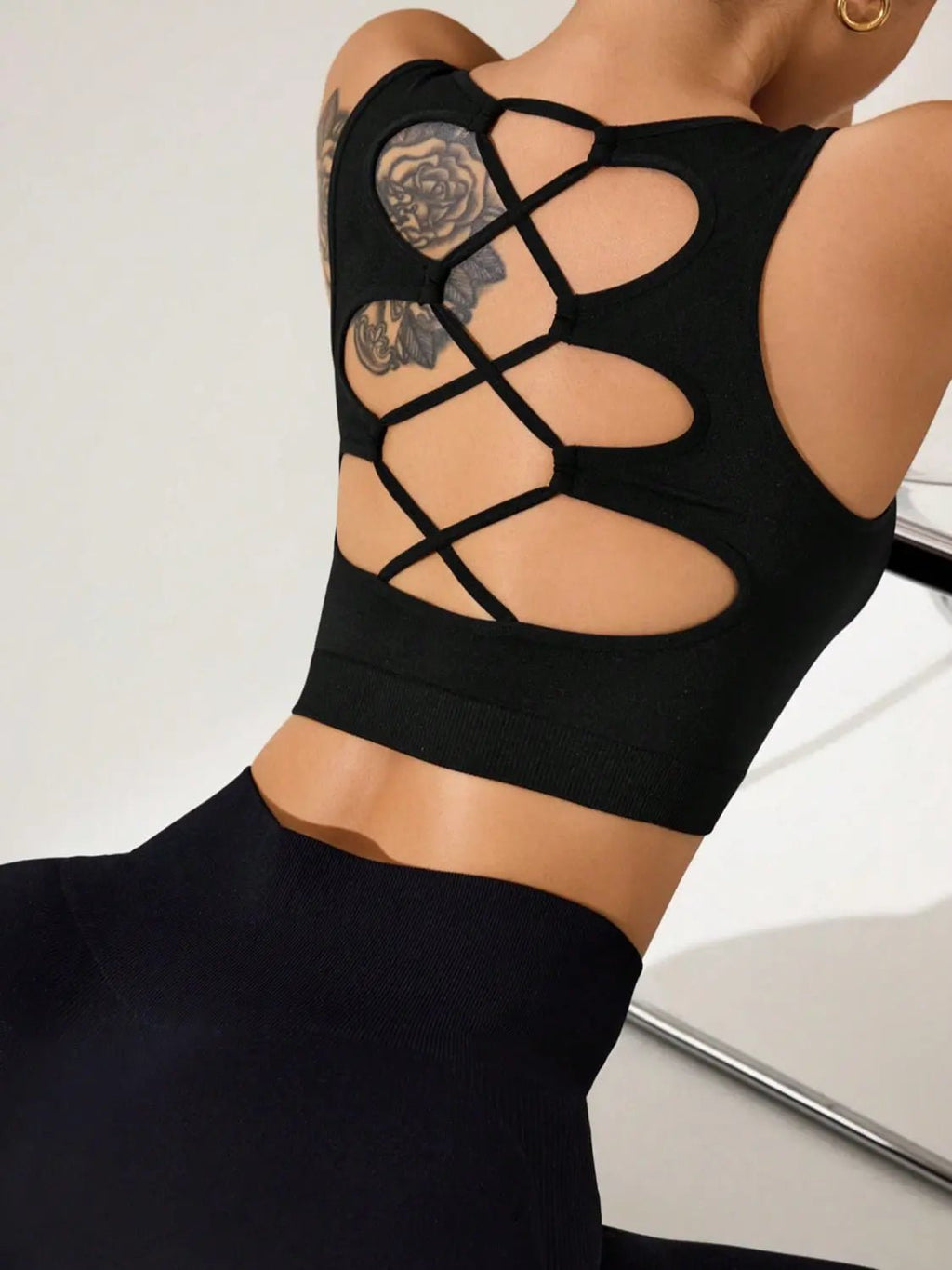 Crisscross Cropped Active Tank - GlossiChic CollectionActivewear