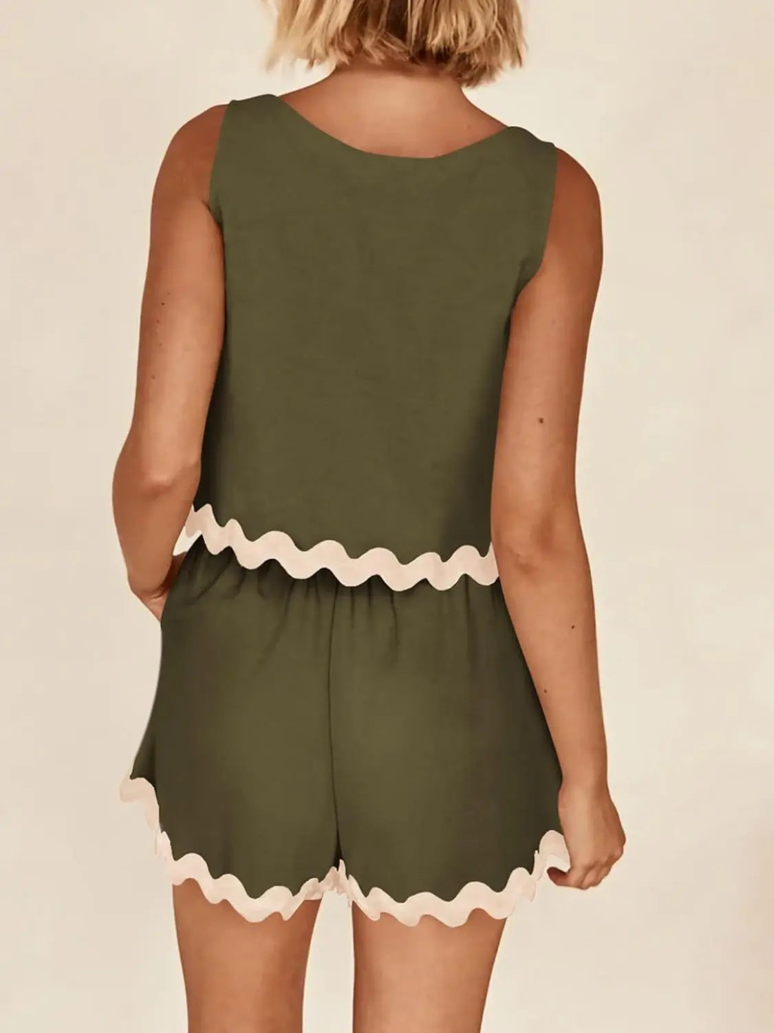 Contrast Trim Sleeveless Top and Shorts Set - GlossiChic Collection