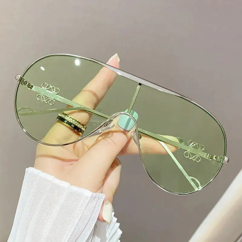 Gradient Aviator Sunglasses - GlossiChic CollectionSunglasses