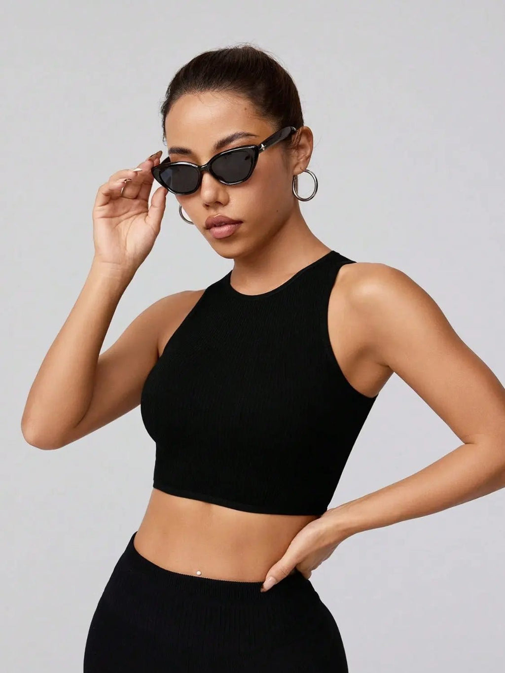 Round Neck Active Tank - GlossiChic CollectionActivewear