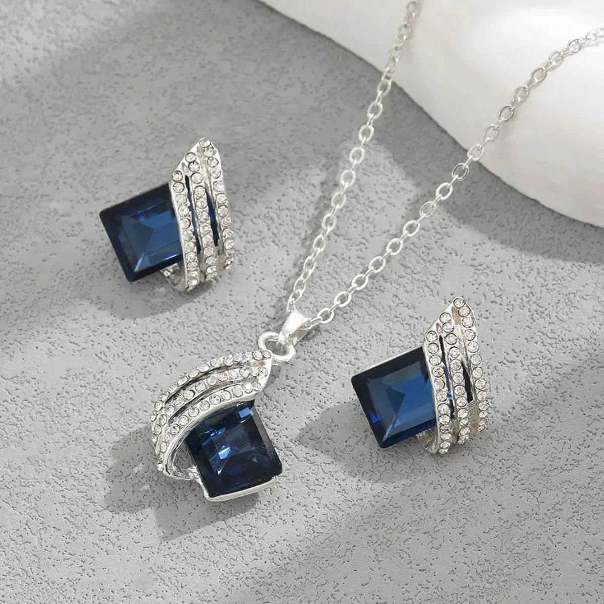 Stainless Steel Crystal Geometric Earrings and Necklace Jewelry Set - GlossiChic Collectionjewelry