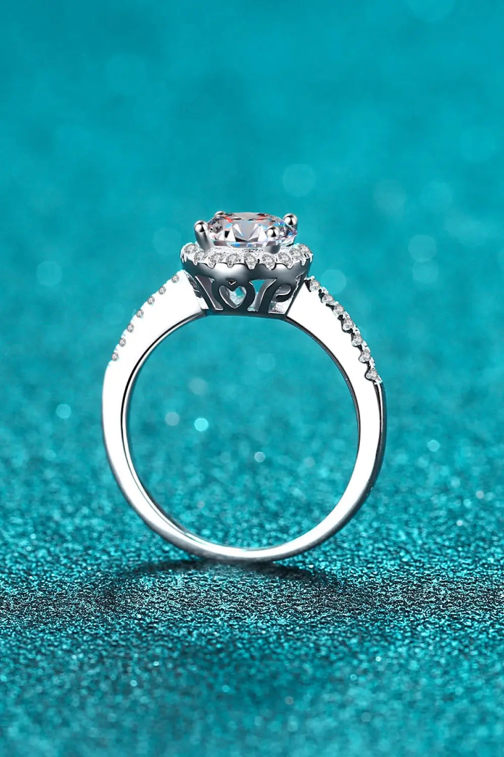 Ready To Flaunt Moissanite Ring Trendsi