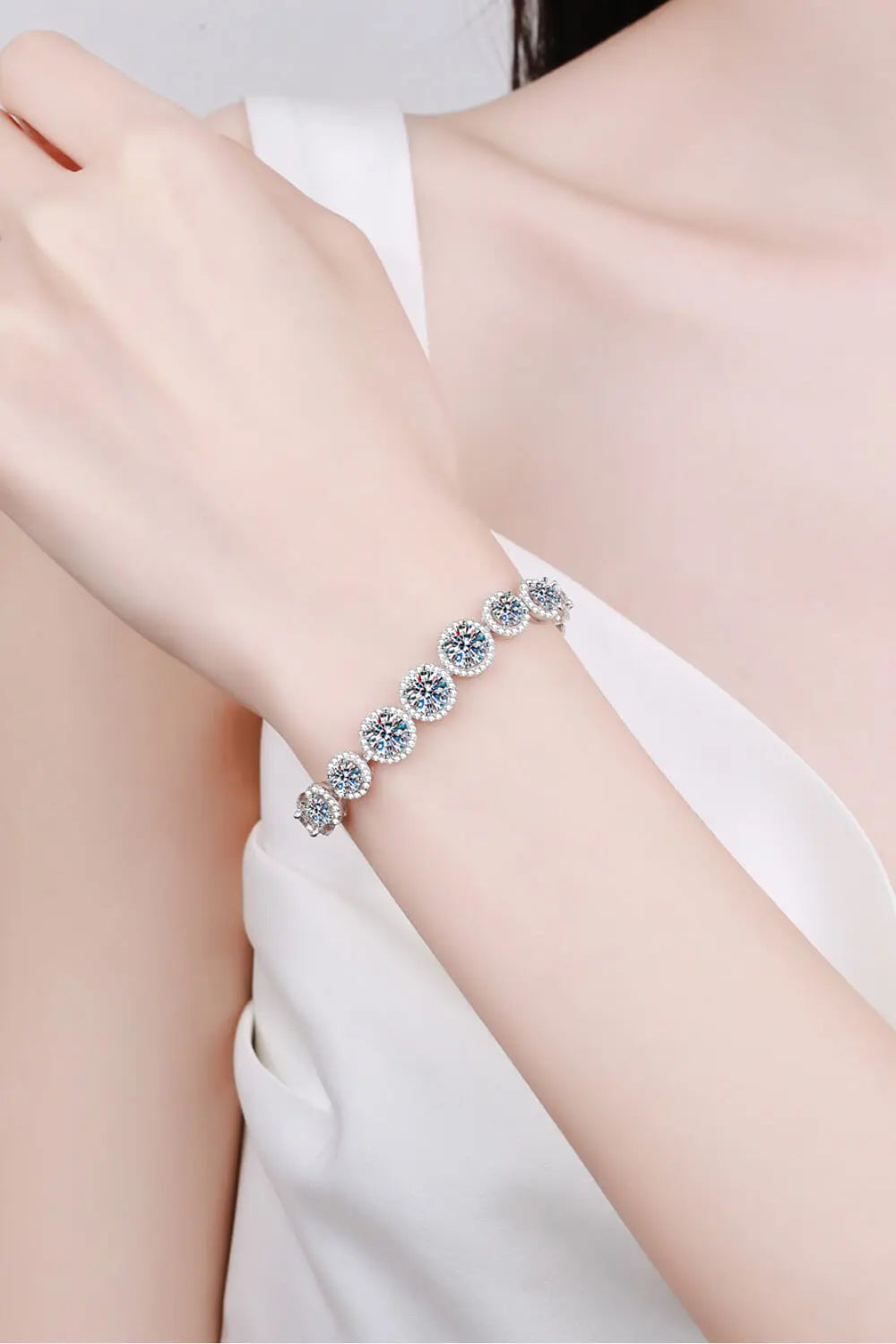 925 Sterling Silver 10.4 Carat Moissanite Bracelet - GlossiChic Collection