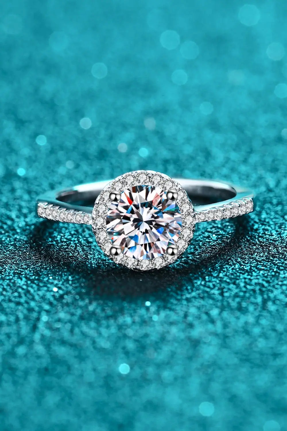 Ready To Flaunt Moissanite Ring Trendsi