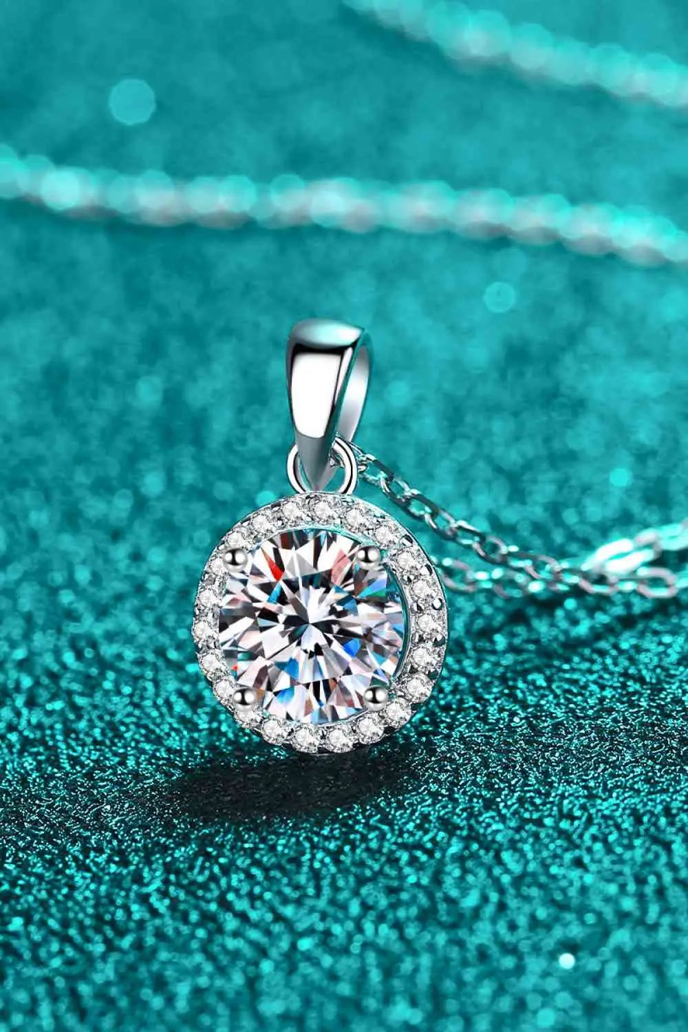 Chance to Charm 1 Carat Moissanite Round Pendant Chain Necklace - GlossiChic Collection