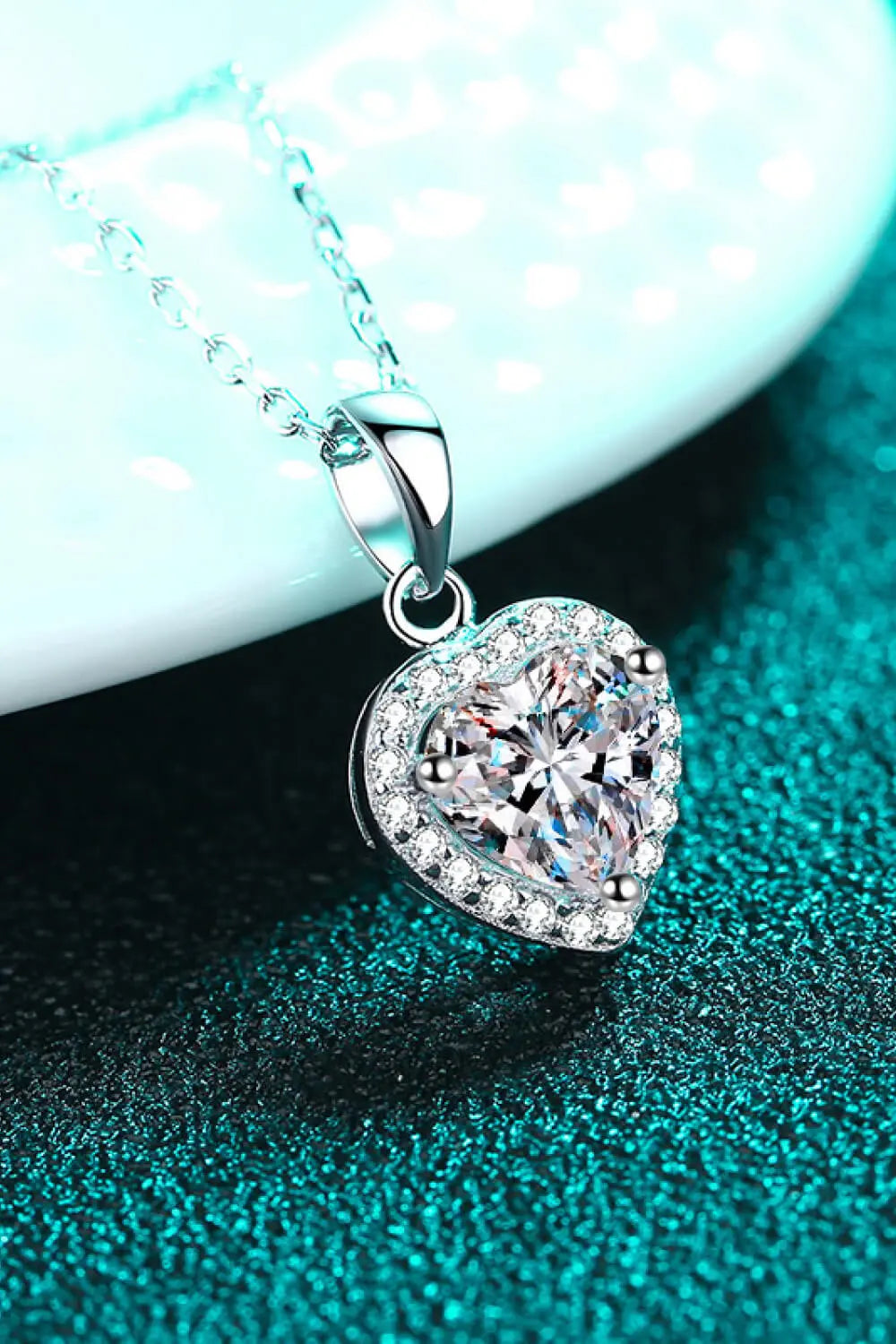 1 Carat Moissanite Heart Pendant Chain Necklace - GlossiChic Collection Silver / One Size GlossiChic Collection jewelry