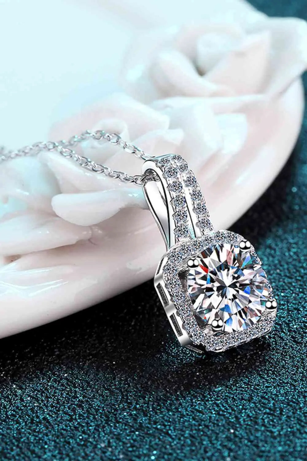 1 Carat Moissanite Necklace - GlossiChic Collection